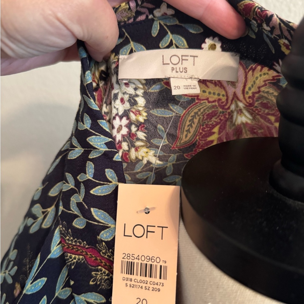 LOFT Floral Long Sleeve Dress - Picture 4 of 5